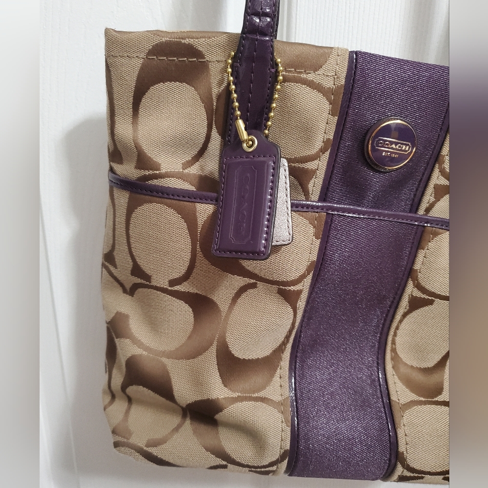 Coach Brown Tote - Picture 9 of 14